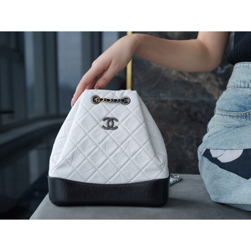 𝗖𝗵𝗮𝗻𝗲𝗹𝗚𝗮𝗯𝗿𝗶𝗲𝗹𝗲❥vagrancyBackpack Italy 🇮🇹 "Montebello" original tire cowhide:Small🖤🤍 Black and white