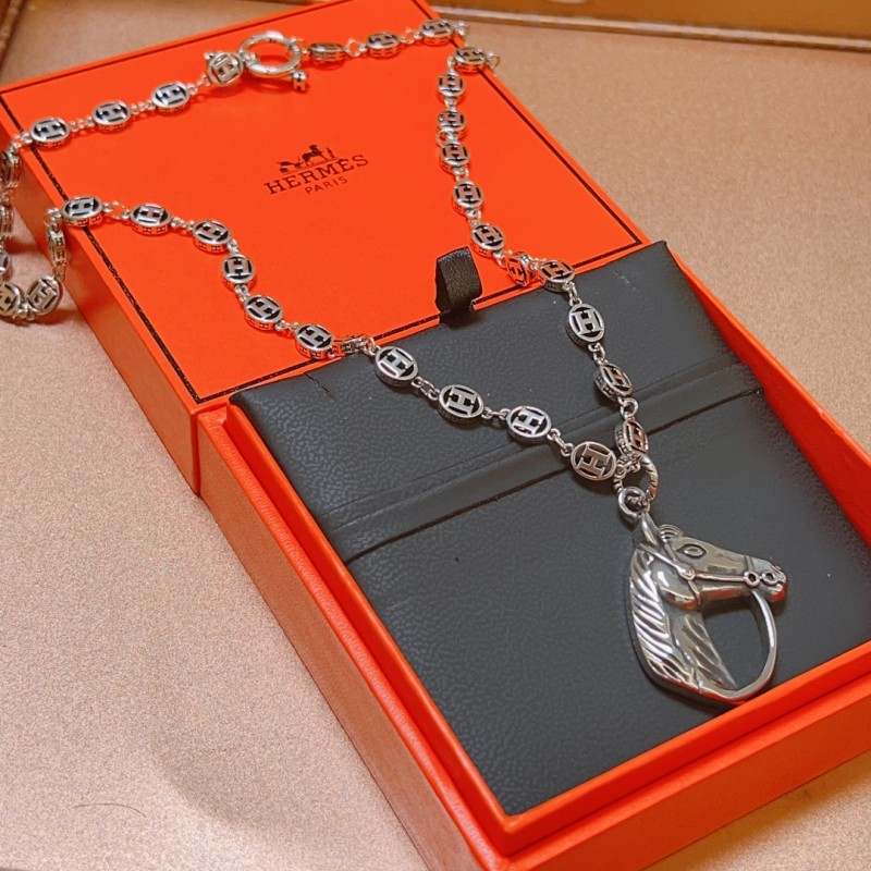 Hermes necklace