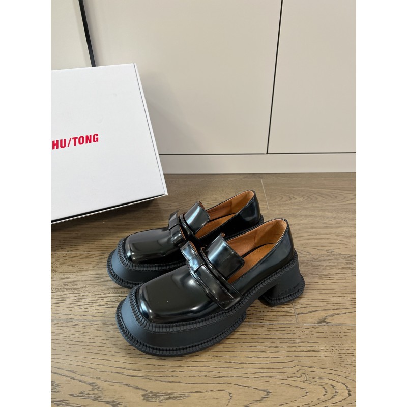 𝐒𝐇𝐔𝐒𝐇𝐔𝐓𝐎𝐍𝐆|𝟐𝟎𝟐𝟑/𝐒𝐒 𝐧𝐞𝐰 Exclusive niche SHUSHU/TONG 23/thick-soled Mary Jane bow loafers