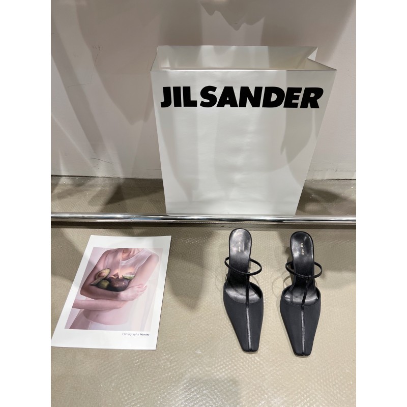 𝐓𝐡𝐞 𝐫𝐨𝐰 |𝟐𝟎𝟐𝟐/𝐒𝐒 𝐧𝐞𝐰 Retro minimalist wrap-around heels Custom leather Original outsole