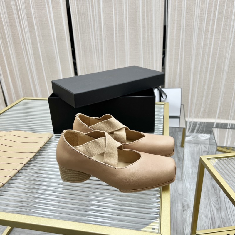𝐔𝐌𝐀 𝐖𝐀𝐍𝐆|𝟐𝟎𝟐𝟑/𝐒𝐒 𝐧𝐞𝐰 UMA WANG classic models retro do old ballet shoes