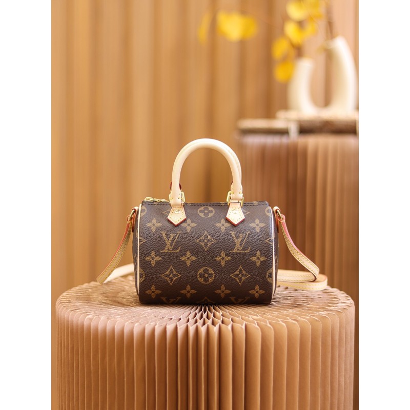 Louis Vuittonππππ ππππππ pillow bag series M61252 16*12.5*10cm