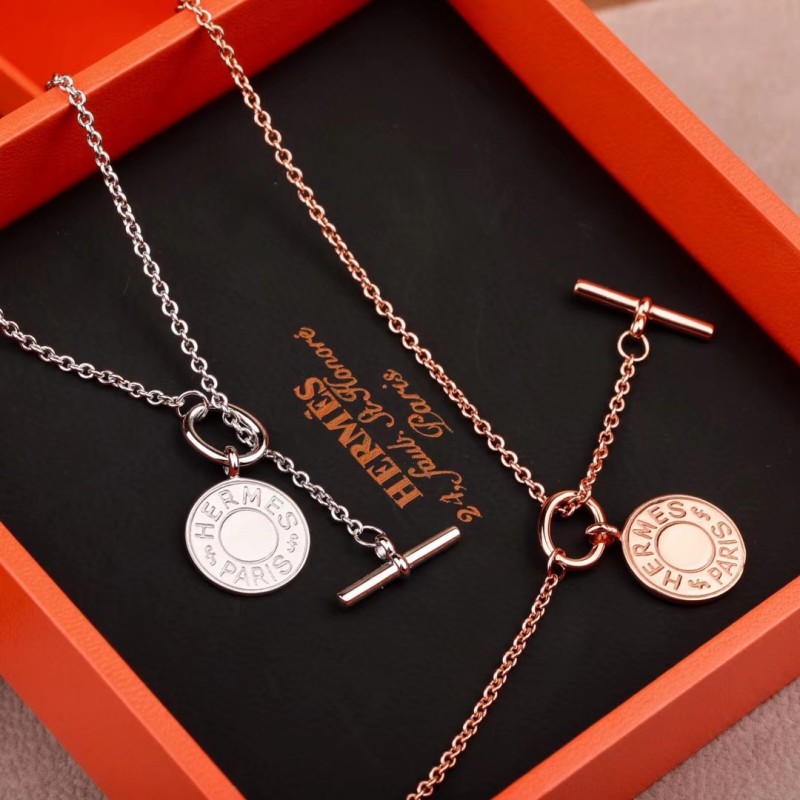 Hermes necklace