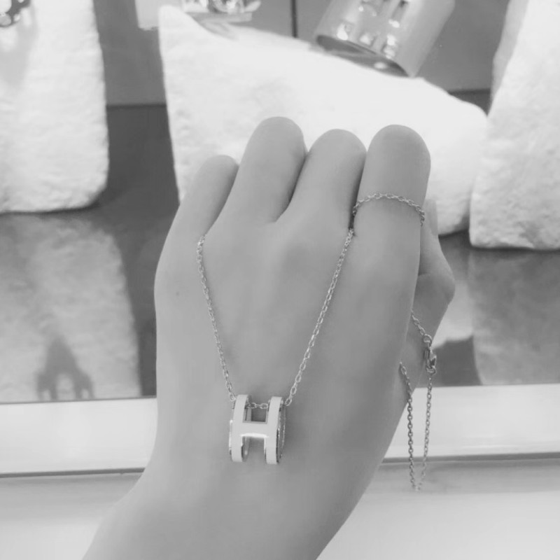 Hermes necklace