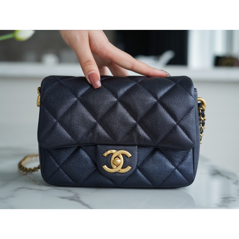 𝗖𝗛𝗔𝗡𝗘𝗟✦𝗖𝗹𝗮𝘀𝘀𝗶𝗰 𝗙𝗹𝗮𝗽 21/22 Fall/Winter New Arrival Bullet Case Square Fatty Pearlescent Black Blue