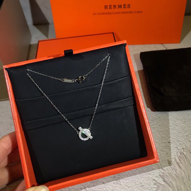 Hermes necklace