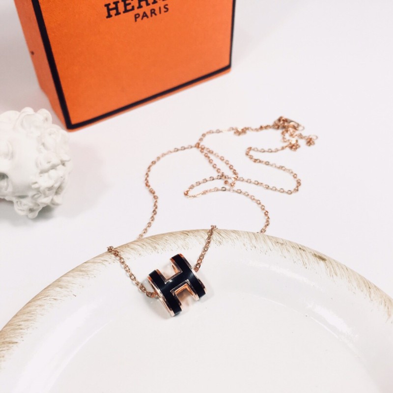 Hermes necklace