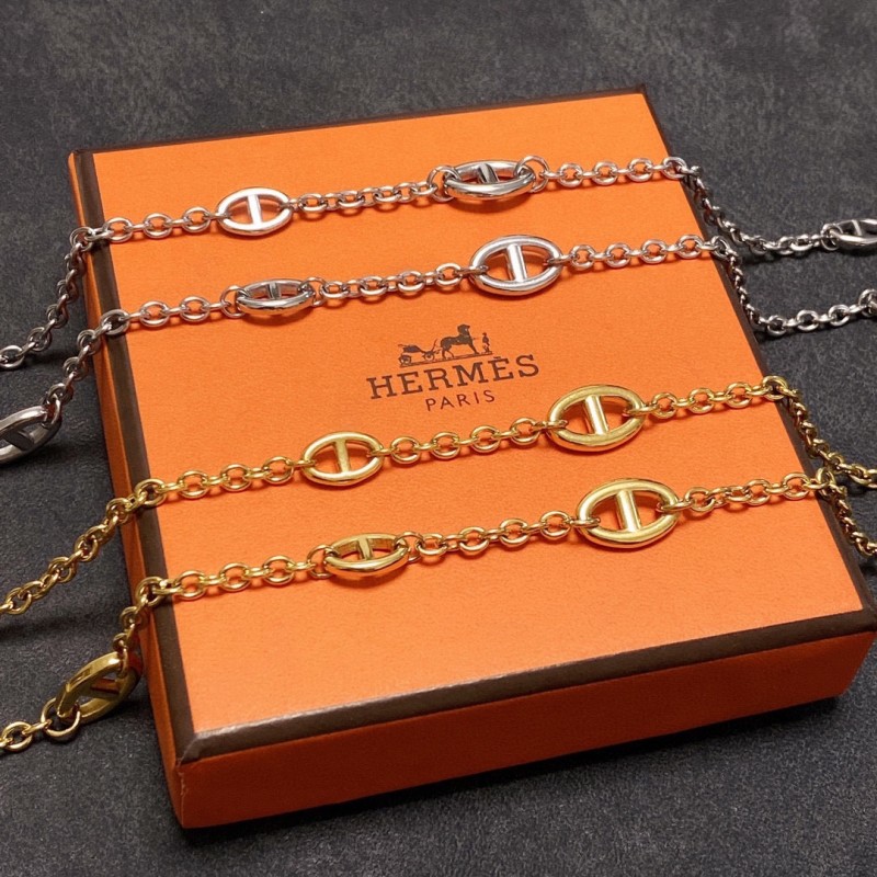Hermes necklace