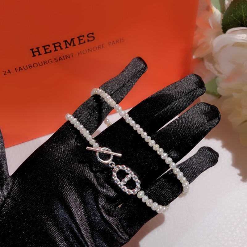 Hermes necklace