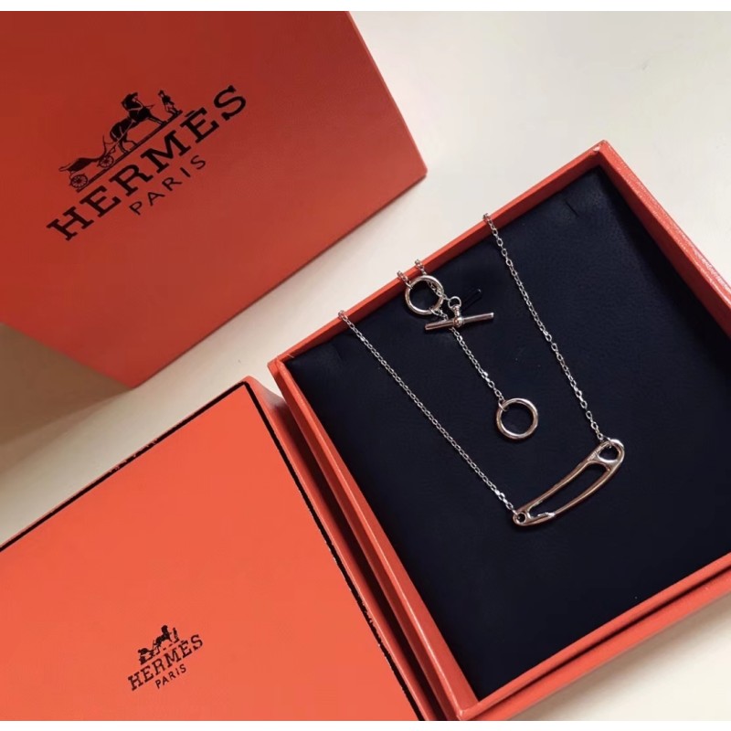 Hermes necklace