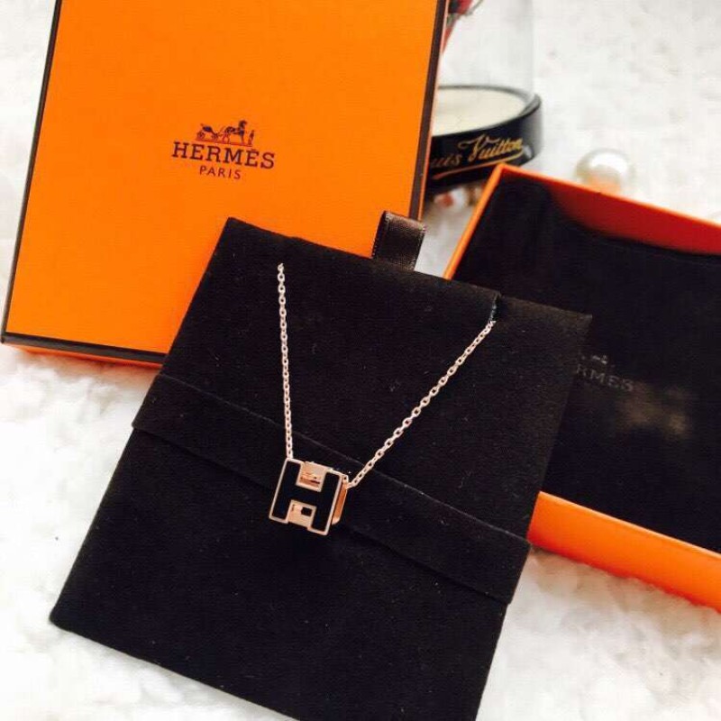 Hermes necklace