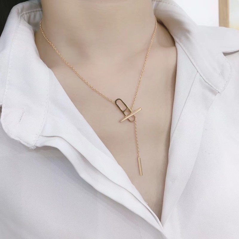 Hermes necklace