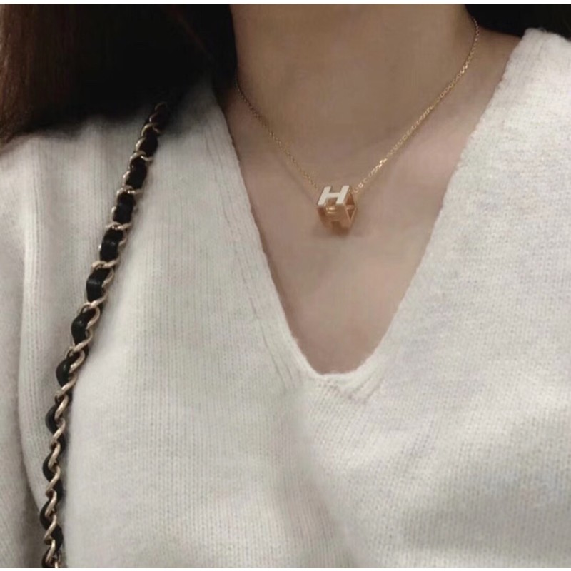Hermes necklace