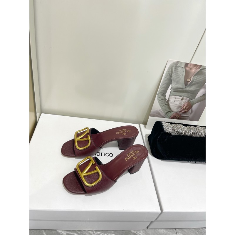 【Valentino】𝟐𝟎𝟐𝟏/𝐒𝐒 𝐧𝐞𝐰 Valentino 2022 / fw spring and summer new women's slippers