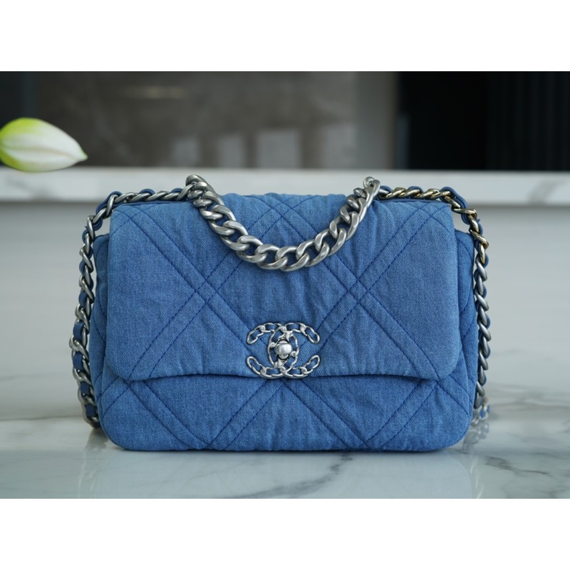 𝗖𝗛𝗔𝗡𝗘𝗟 ❶❾ 𝗕𝗔𝗚 Original Denim Series ❥ Genuine Leather ❥ Small ❥𝟮𝟮𝗣 Denim Light Blue 🌀