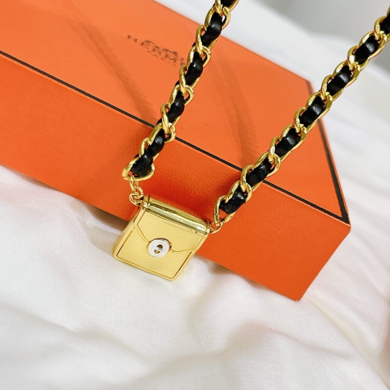Hermes necklace