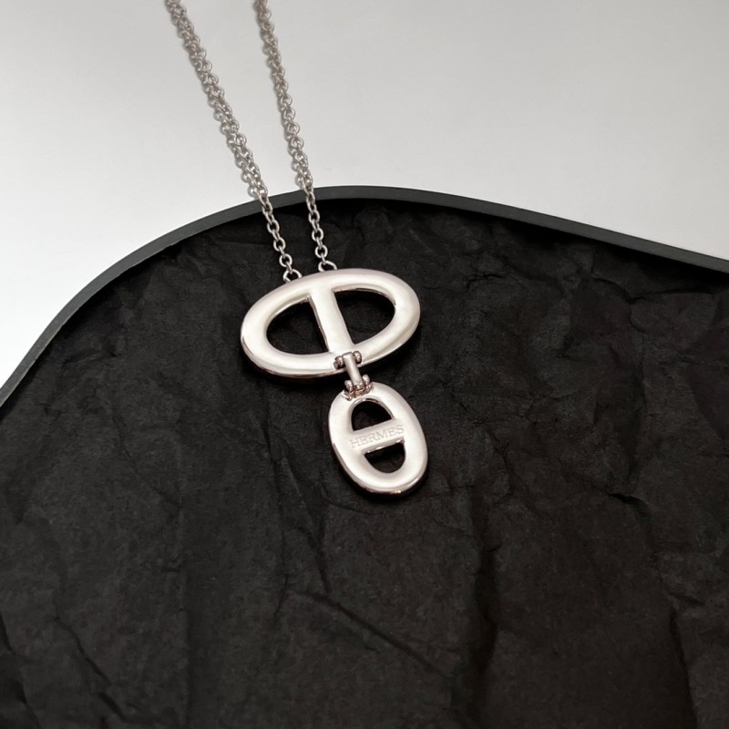 Hermes necklace
