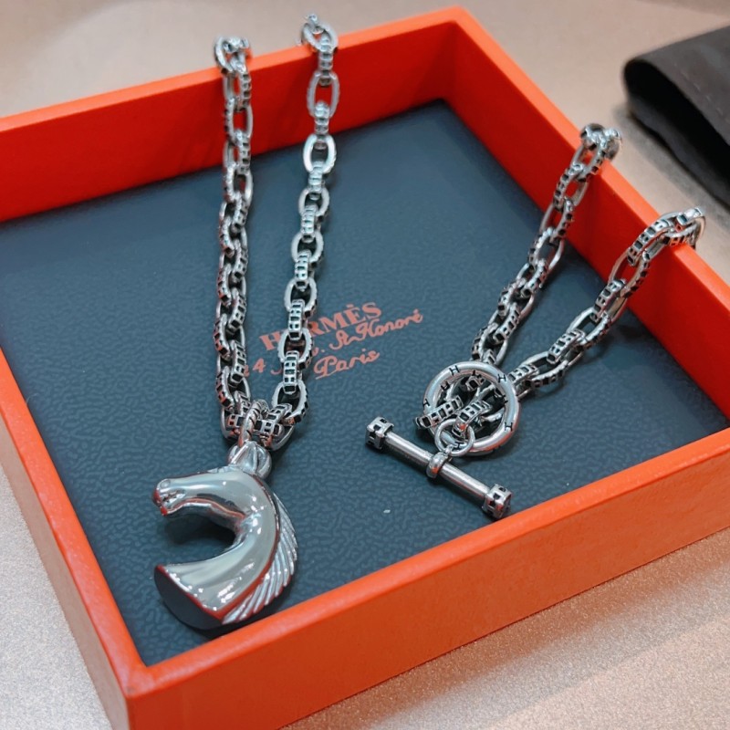 Hermes necklace