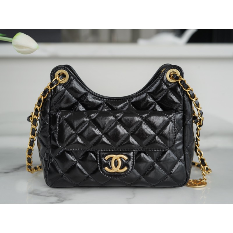 𝗖𝗛𝗔𝗡𝗘𝗟✦23𝑪 Early Spring Resort Collection Bright crinkled calfskin with gold metal Wave bag Black Small