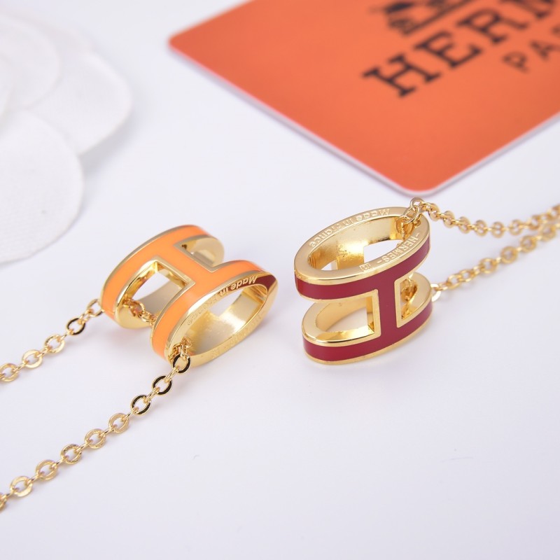 Hermes necklace