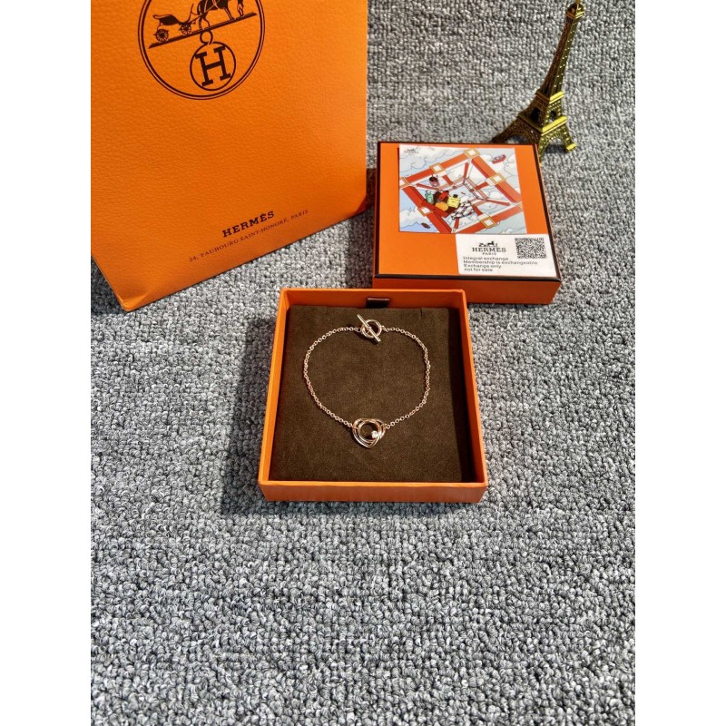 Hermes necklace