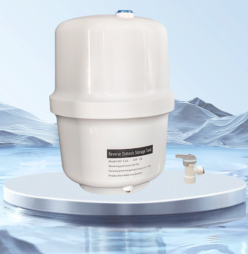 3.2G Plastic Water Storage Tank