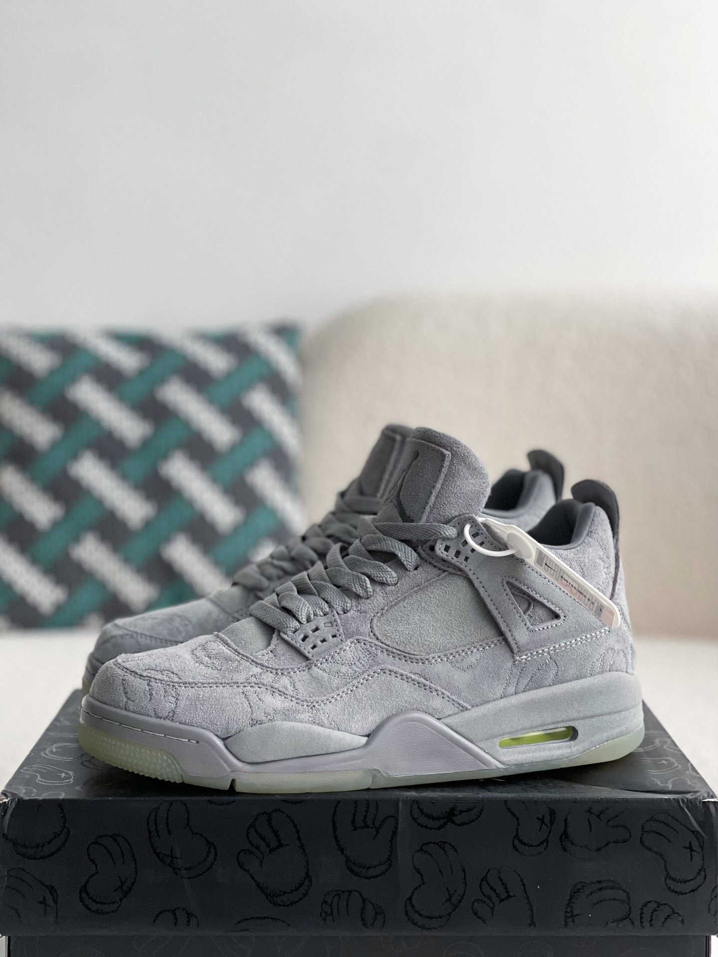 Jordan Air Jordan 4 retro kaws suede lightweight wear-resistant non-slip mid-top
