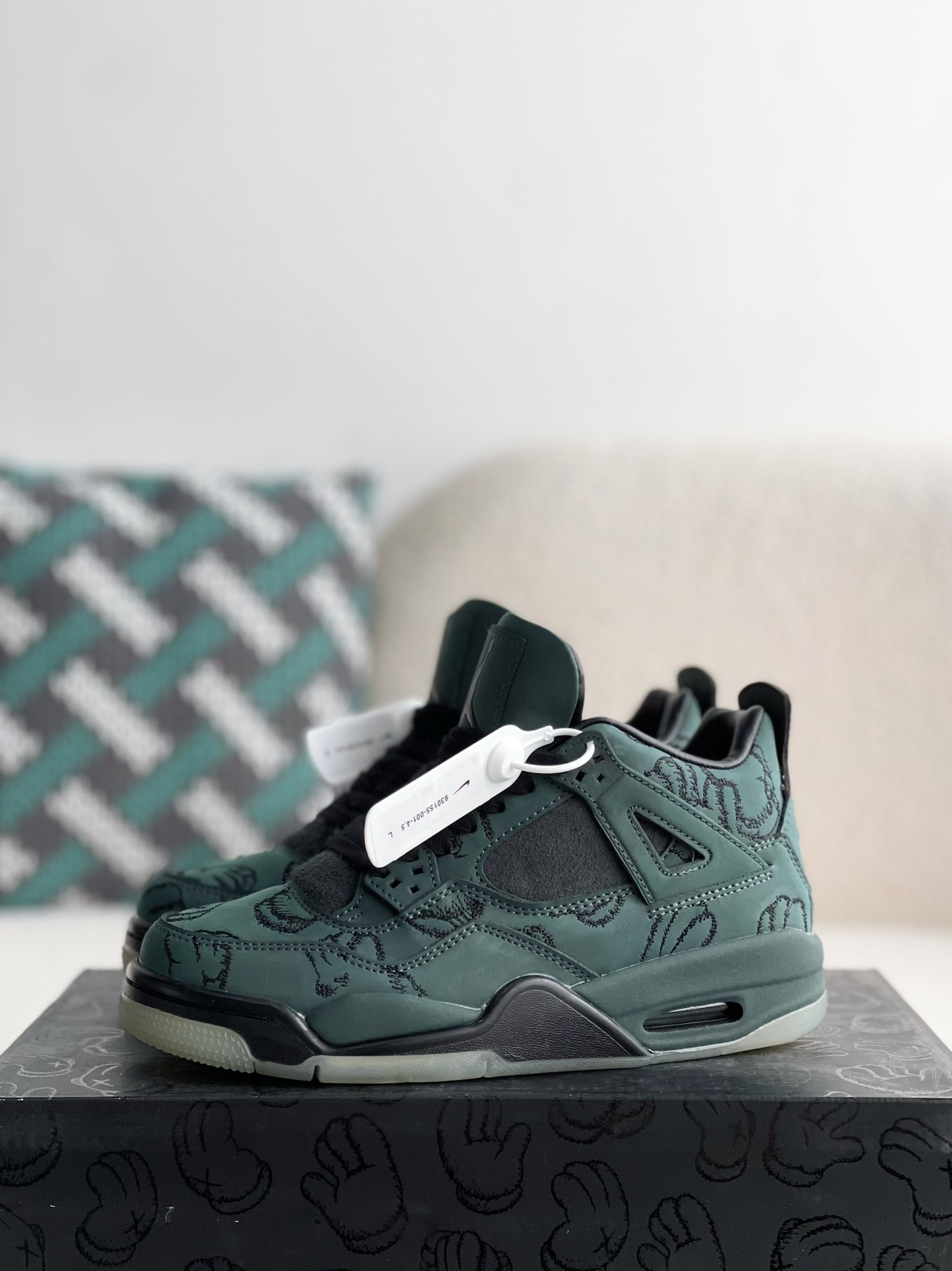 Jordan Air Jordan 4 retro kaws suede lightweight wear-resistant non-slip mid-top