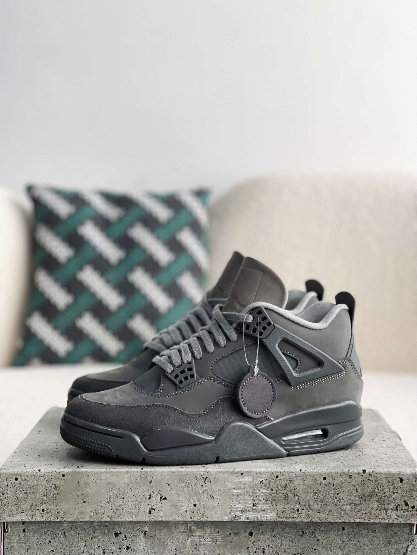Jordan Air Jordan 4 retro kaws suede lightweight wear-resistant non-slip mid-top