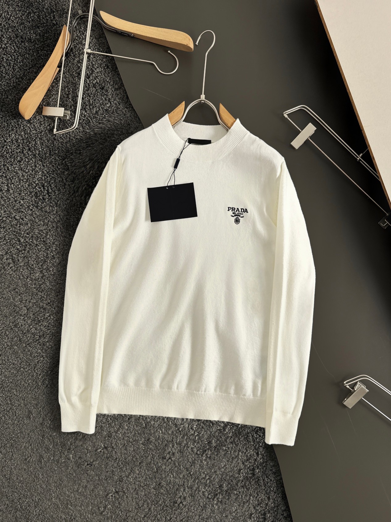 Prada new autumn and winter letter embroidered knitted crew neck sweater