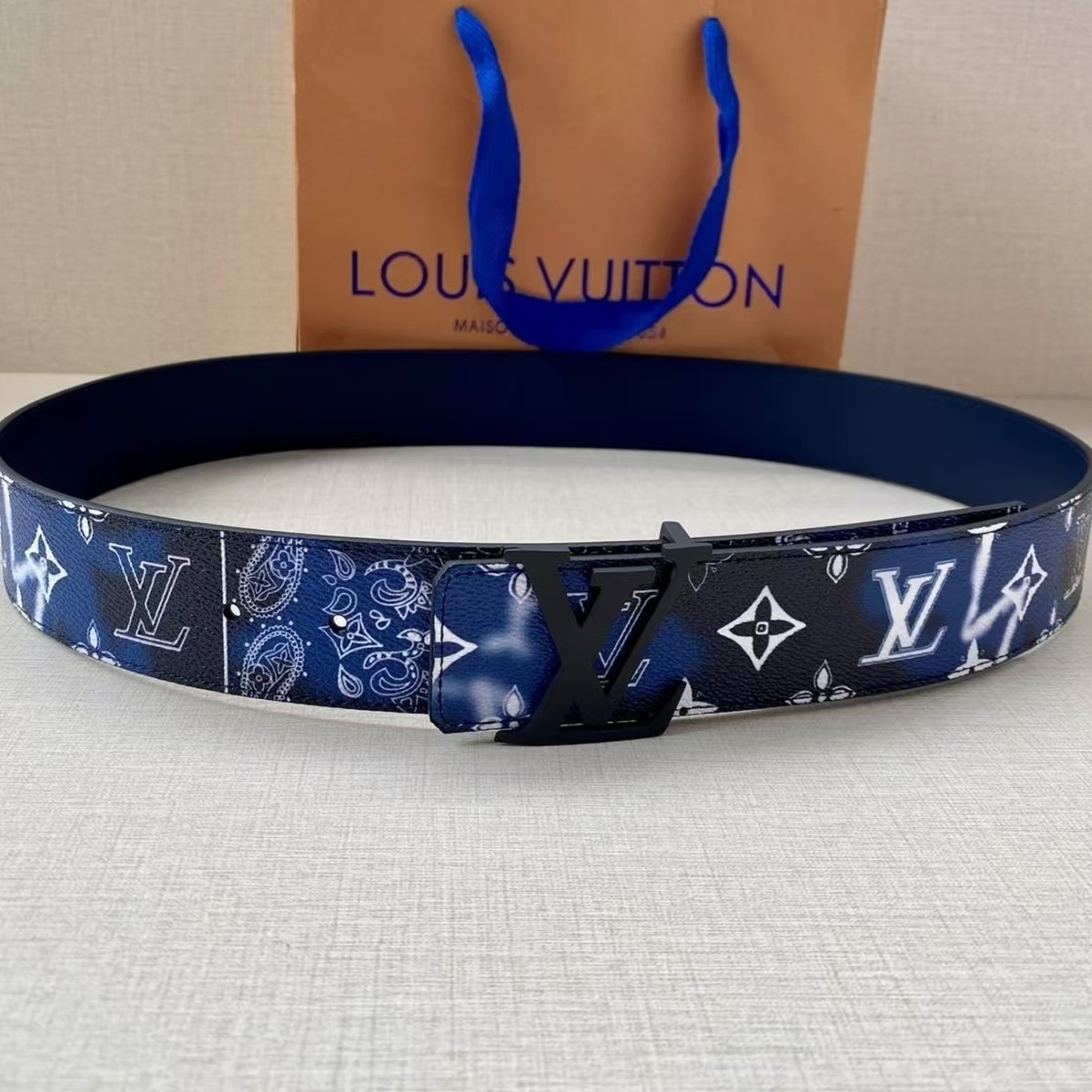 LV initiales reversible belt