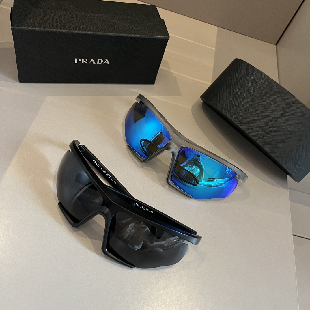 Prada cinea Rossa