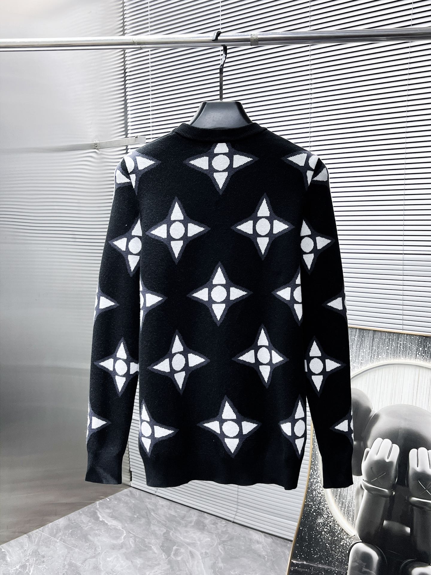 Louis Vuitton bottoming shirt