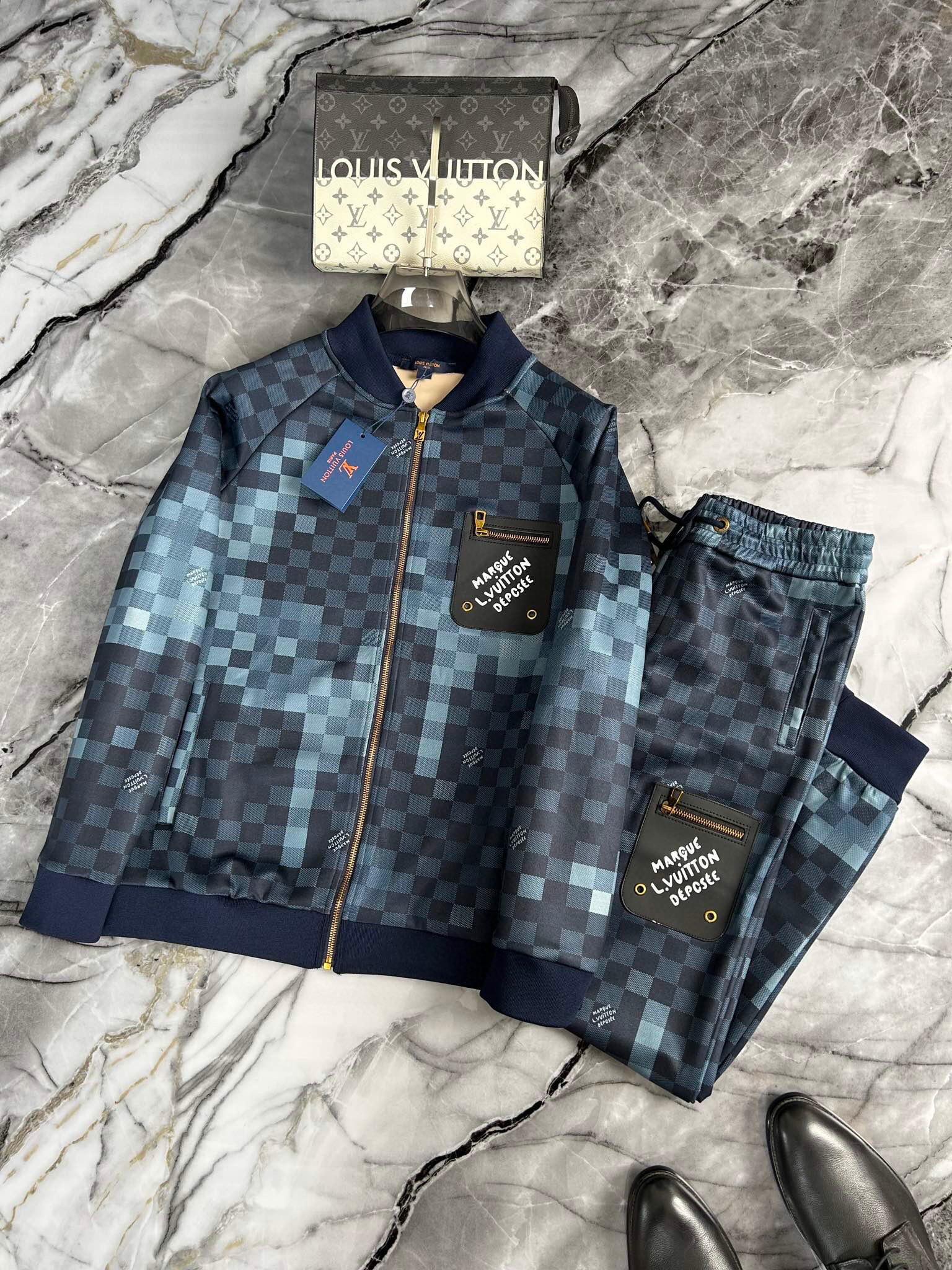 Louis Vuitton Fashionable Men's Cardigan Stand Collar Athleisure Suit