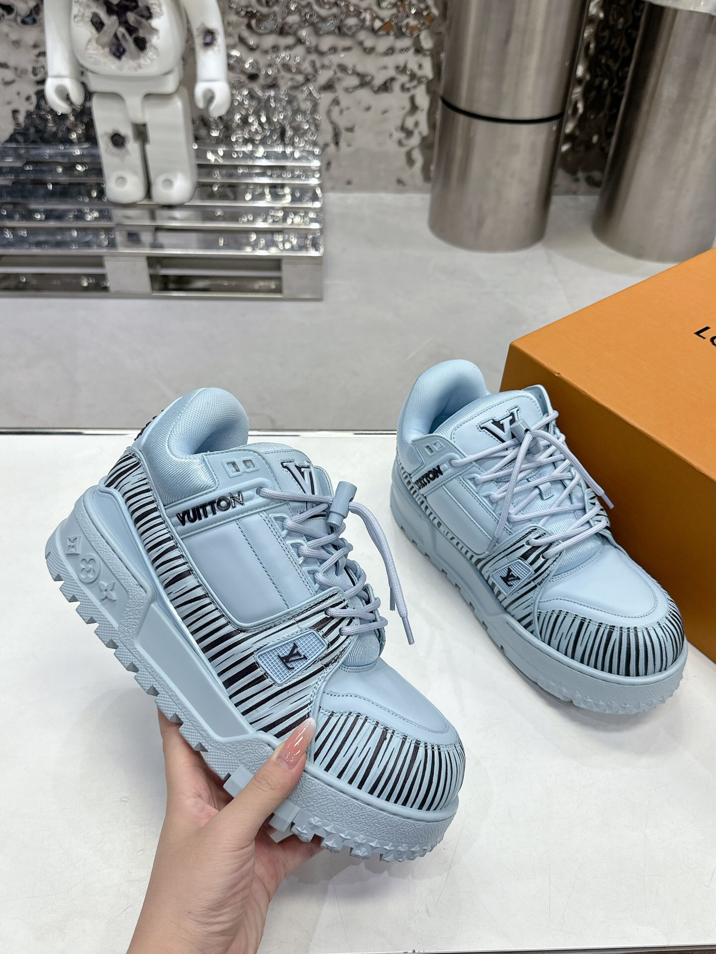 Louis vuitton sneaker