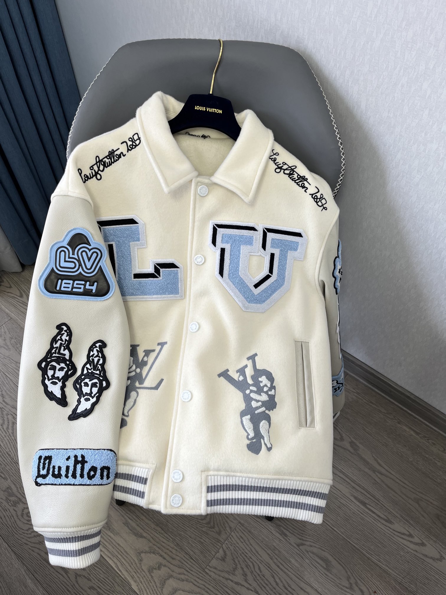 Louis Vuitton Wool stitched genuine leather presbyopia embroidered jacket