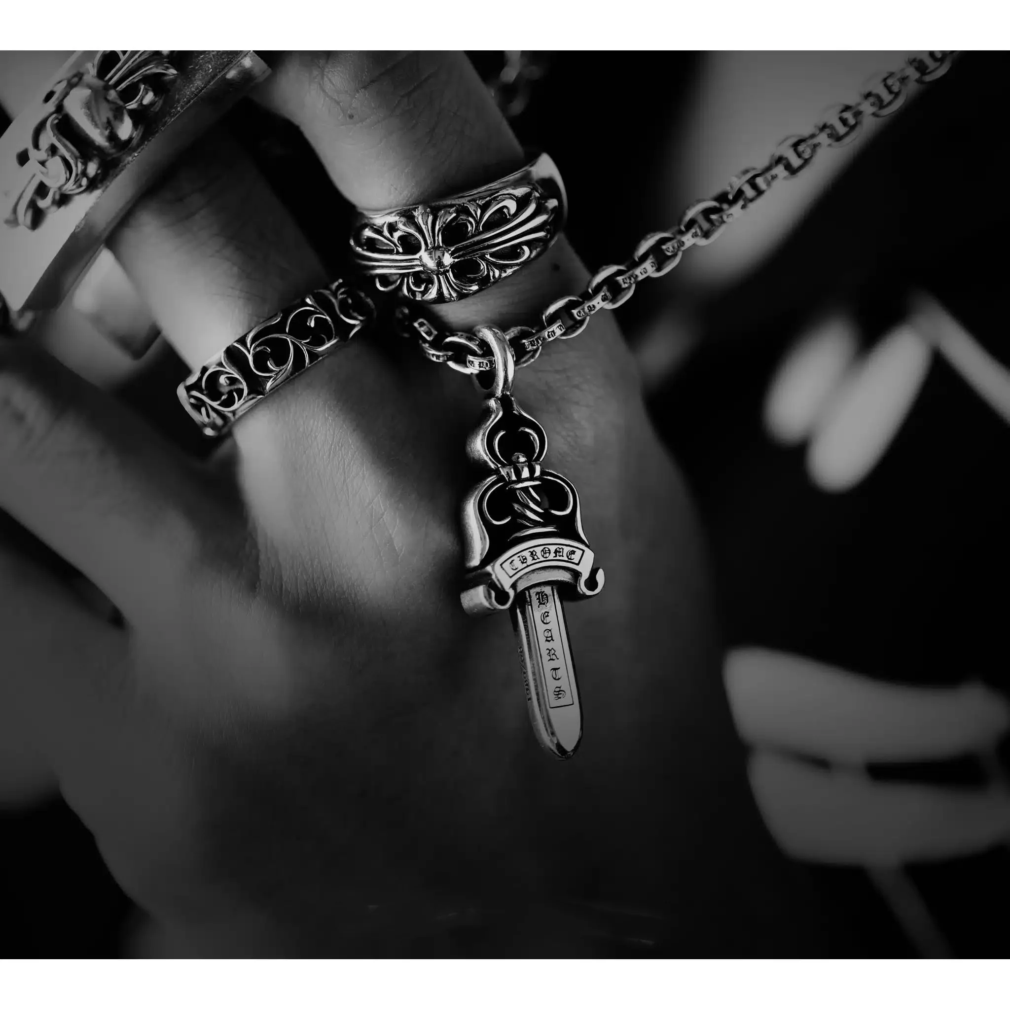 CHROME HEARTS FLORAL CROSS RING