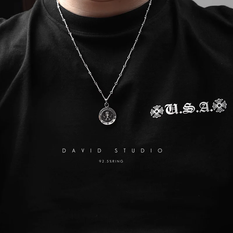 FOTI MEDALLION PENDANT – TWIST CHAIN