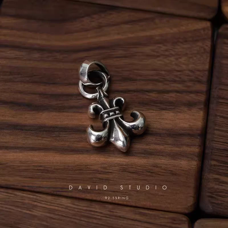 BS FLEUR PENDANT WITH BAIL