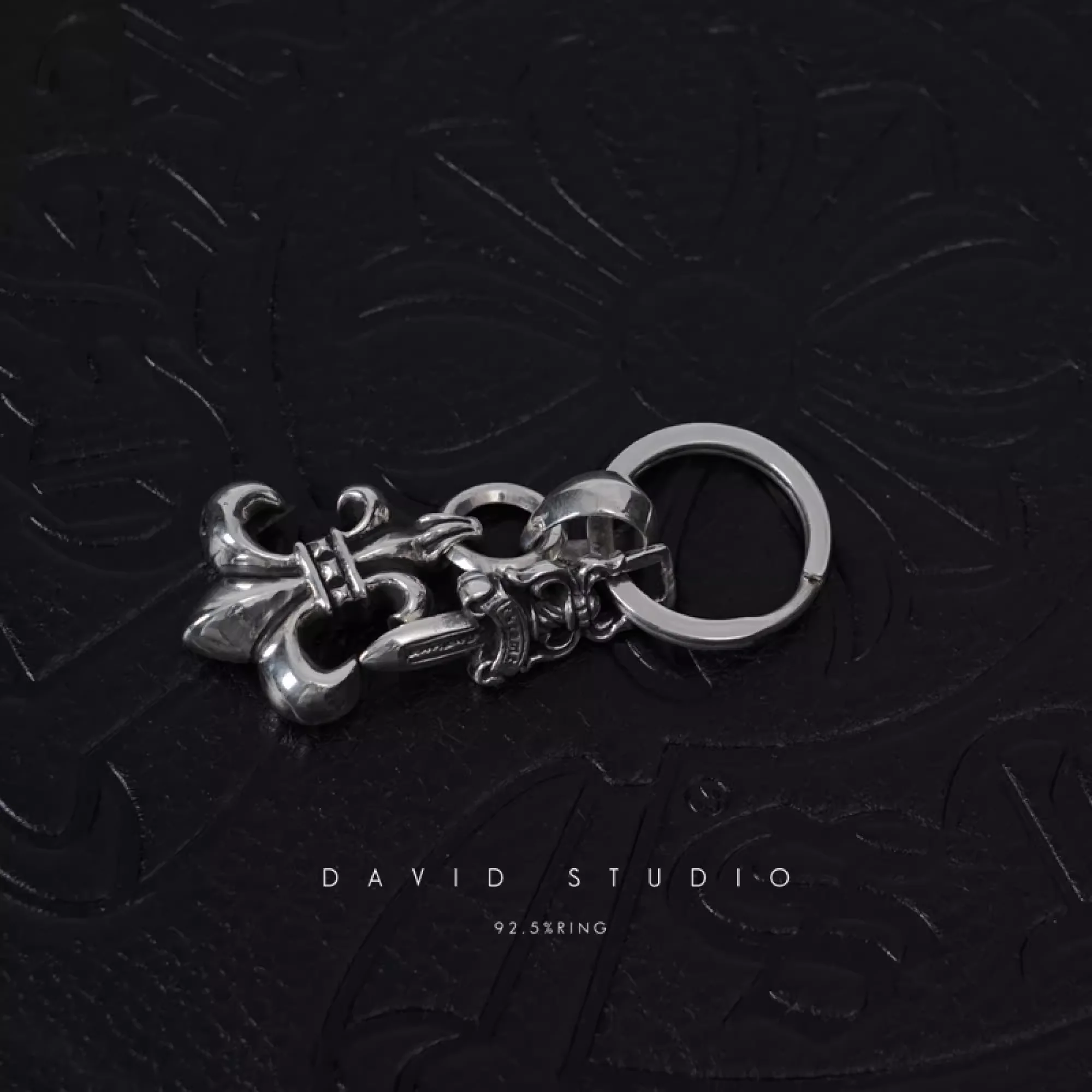 CHROME HEARTS BS FLEUR AND DAGGER KEY RING