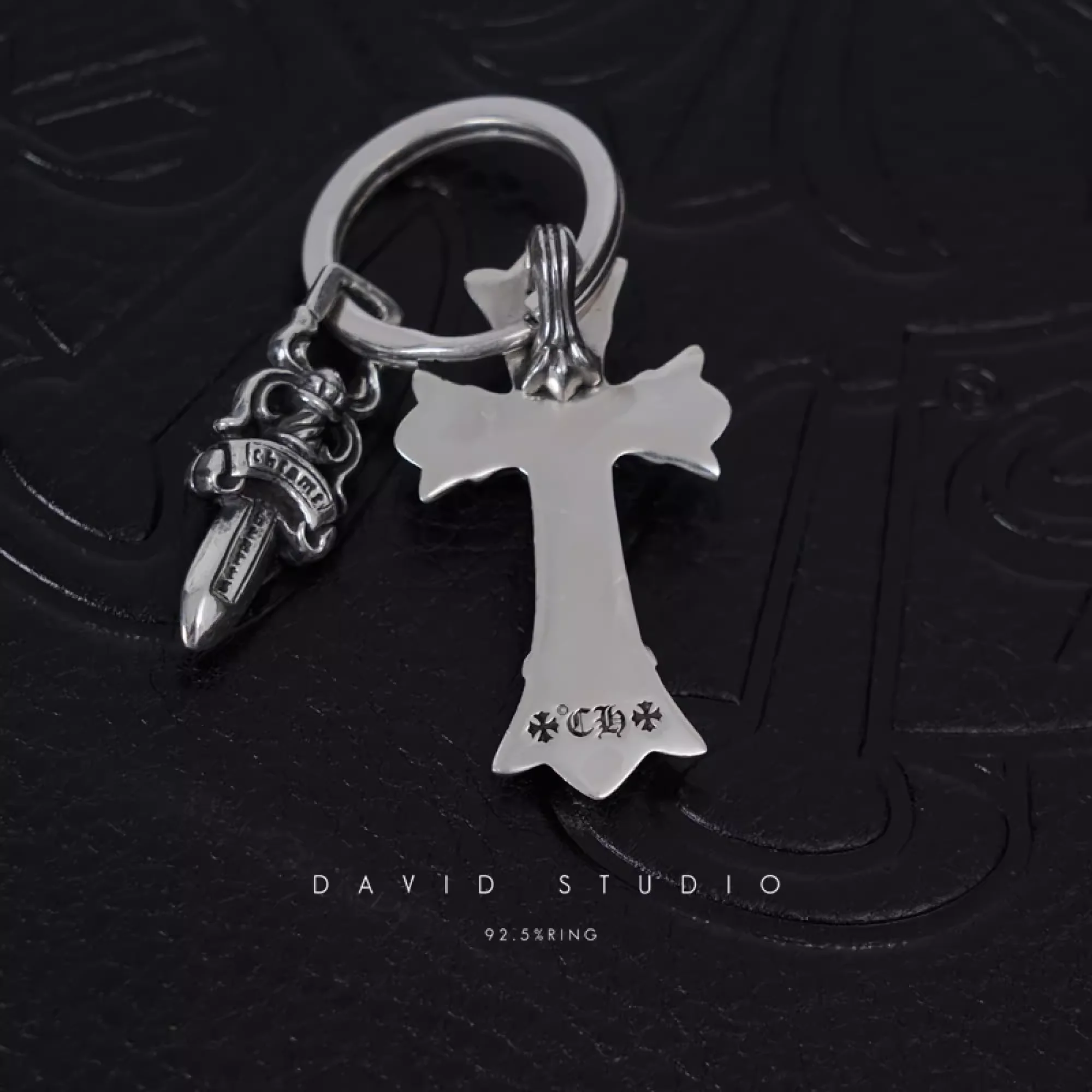 CHROME HEARTS DOUBLE CROSS AND DAGGER KEY RING