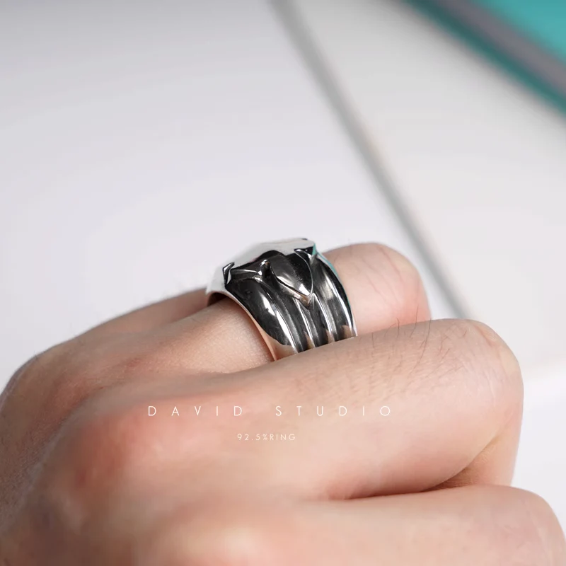 CHROME HEARTS BIG FLEUR TAIL RING