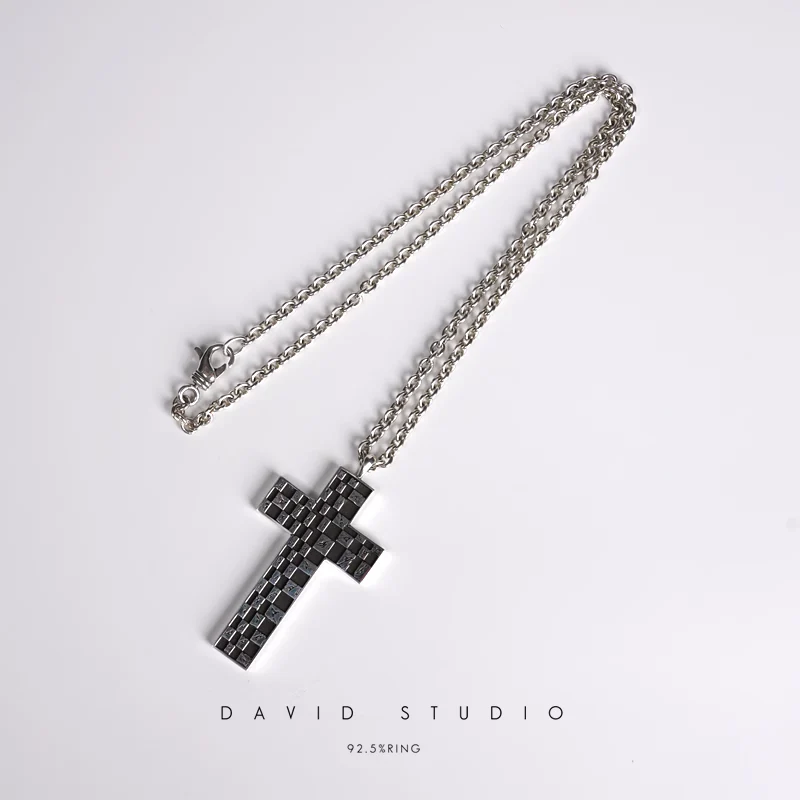 CHESSBOARD CROSS PENDANT – ROLL CHAIN