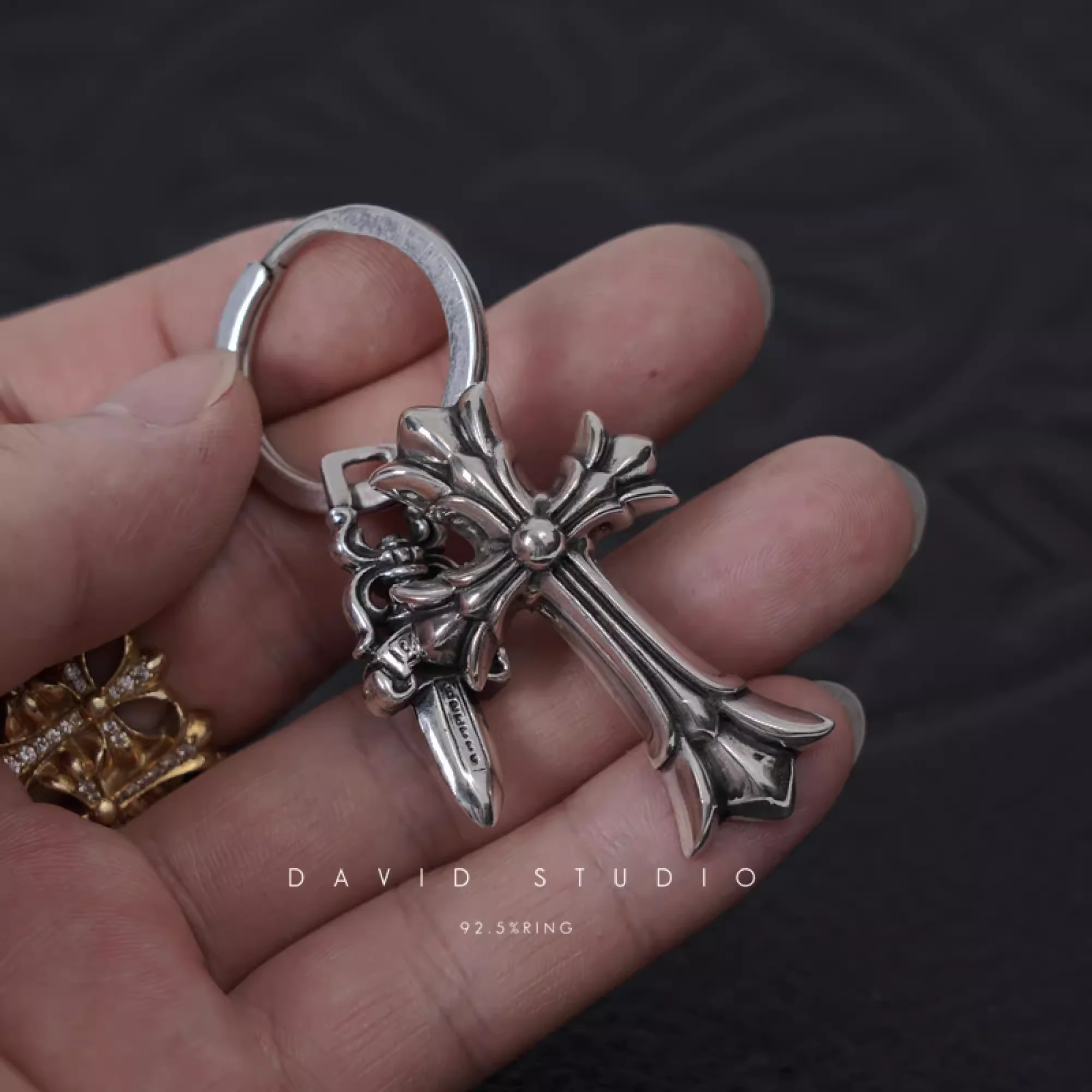 CHROME HEARTS DOUBLE CROSS AND DAGGER KEY RING
