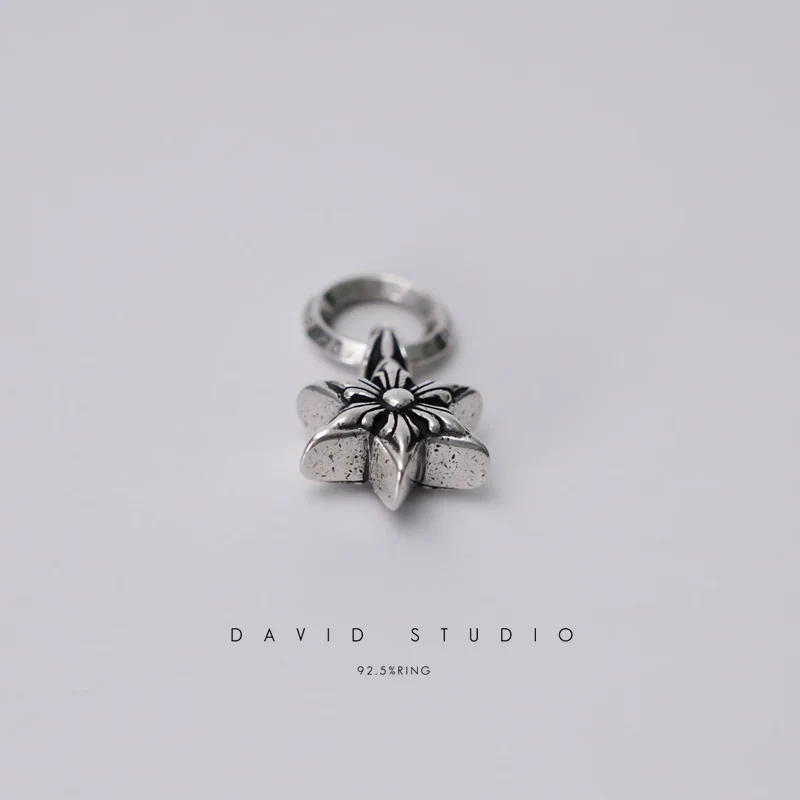 CHROME HEARTS STAR CHARM