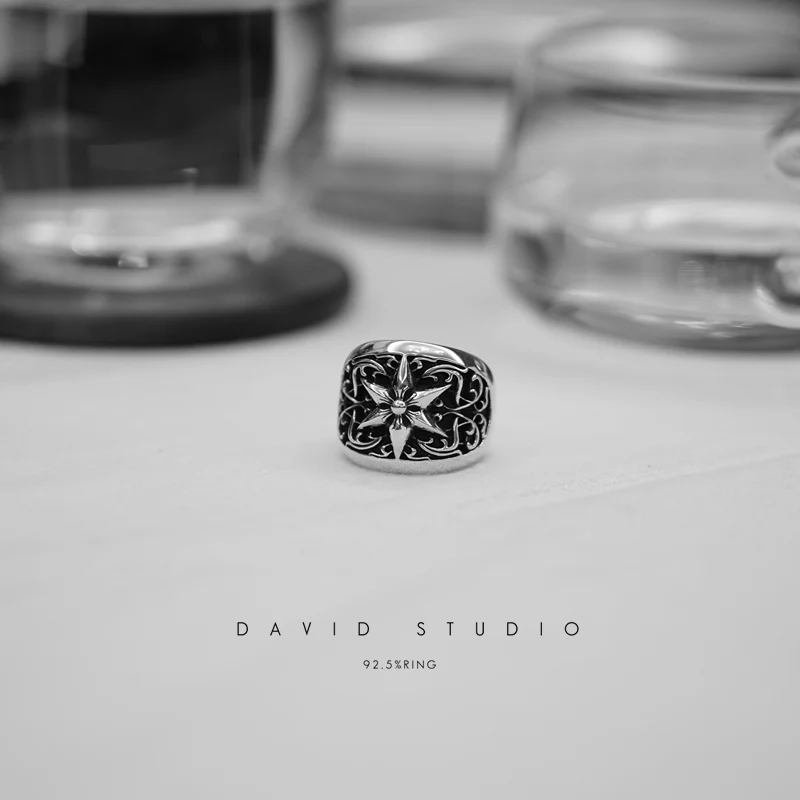 CHROME HEARTS OVAL STAR RING – ClASSIC