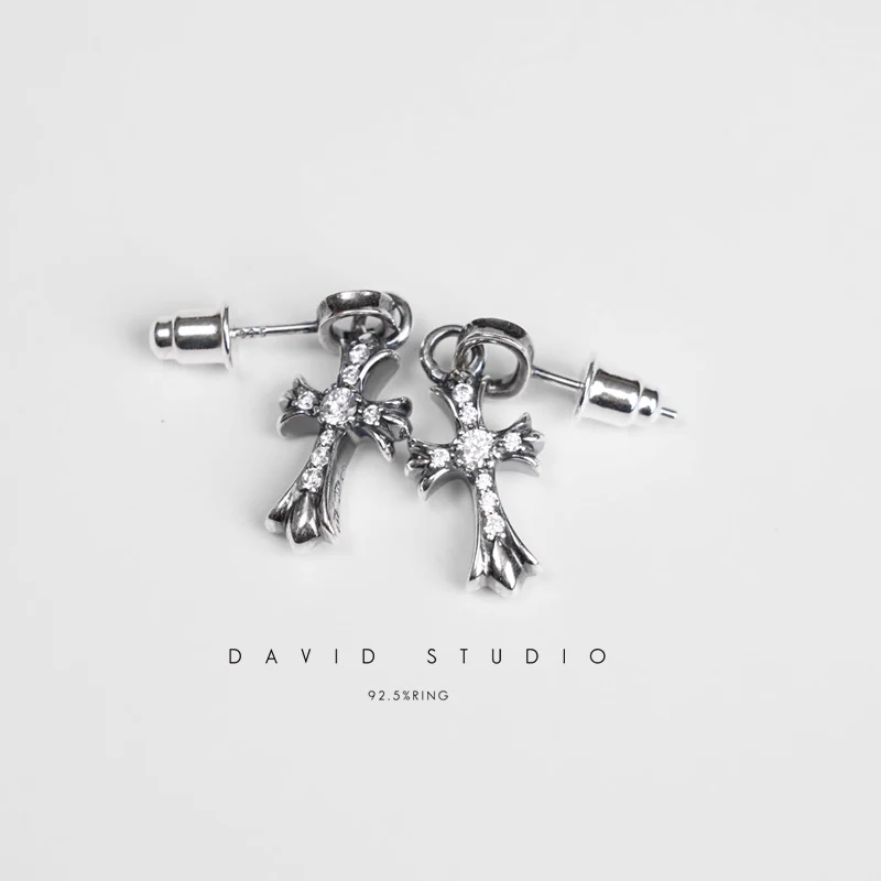CHROME HEARTS CH CROSS BABY FAT STUD EARRINGS WITH PAVÉ DIAMOND AND PAVÉ DIAMOND CUFF