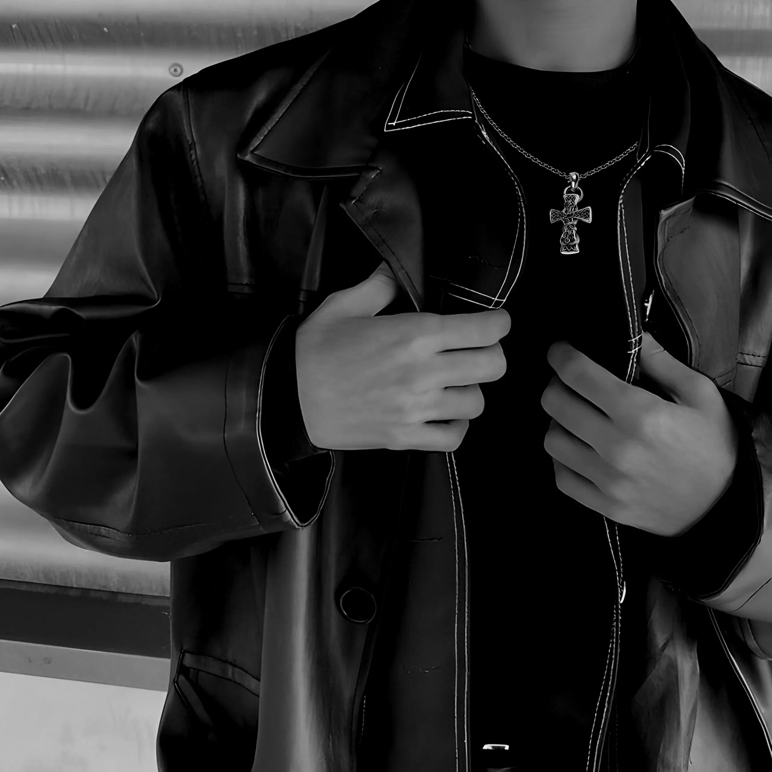 CELTIC CROSS PENDANT – ROLL CHAIN