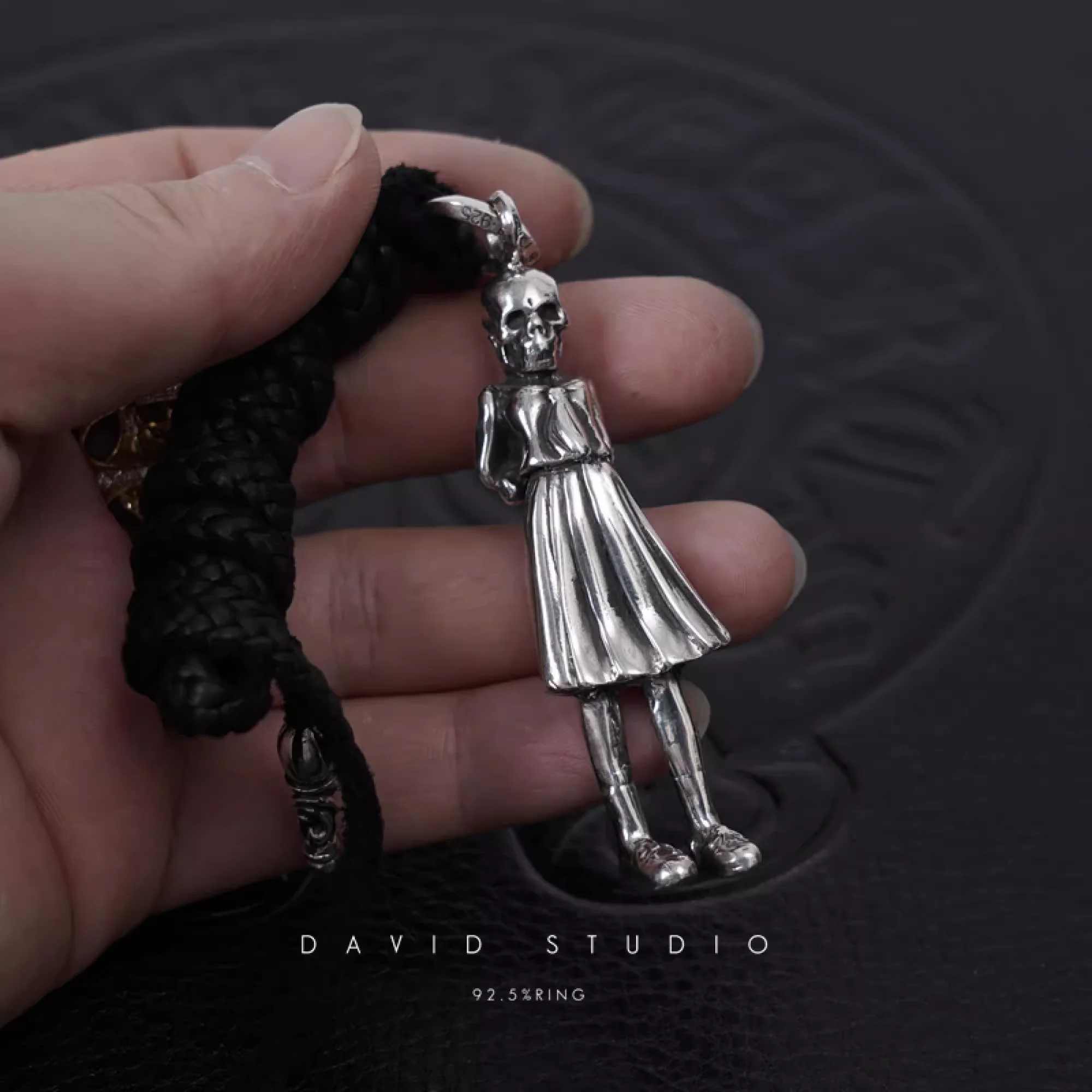 CHROME HEARTS LARGE FOTI SKIPPY PENDANT – LEATHER BRAID