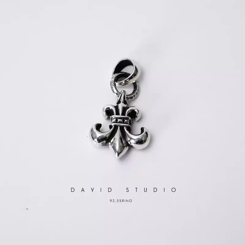 BS FLEUR PENDANT WITH BAIL